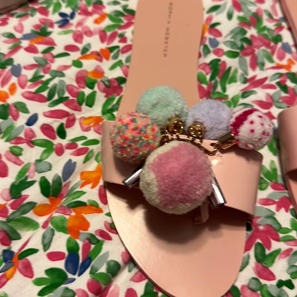 Sophia Webster brand new light pink flat sandals